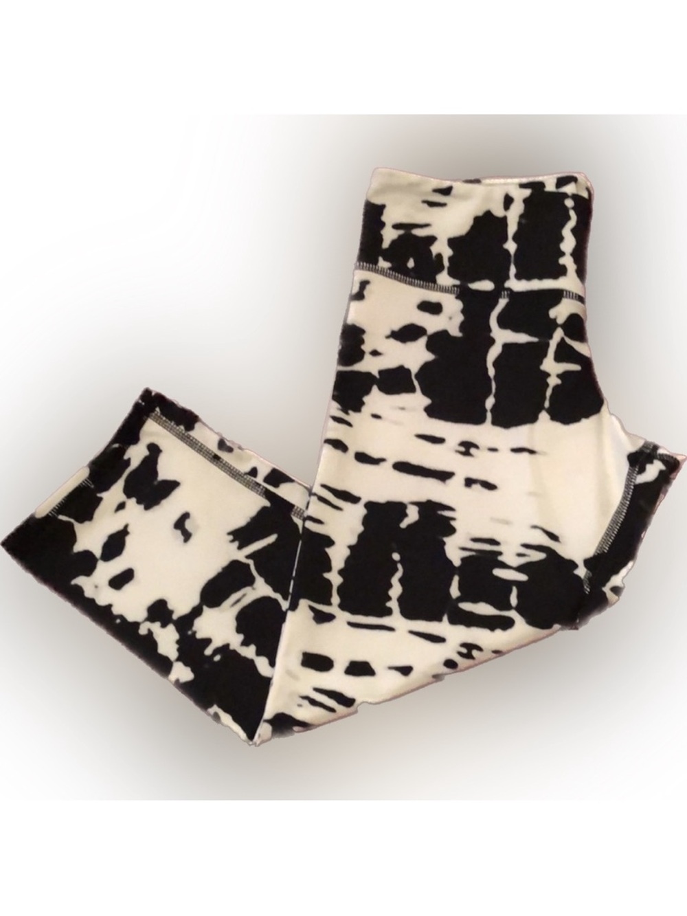 Alo Cropped Airbrush Low Rise Legging in Black White Print Size Small